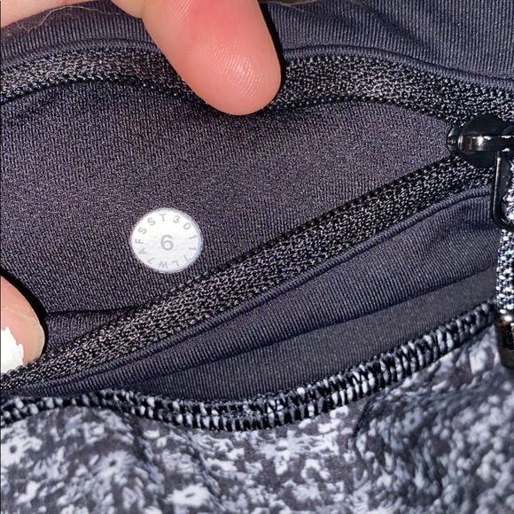 LULULEMON shorts - Picture 3 of 4